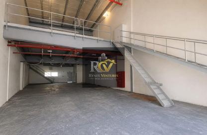Warehouse - Studio - 1 for rent in Umm Ramool - Dubai