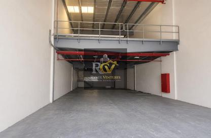 Warehouse - Studio - 1 for rent in Umm Ramool - Dubai