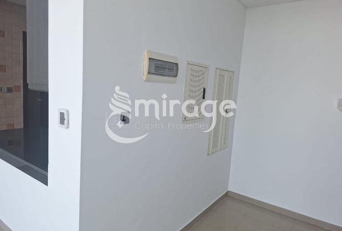 87452247 - صورة العقار 3