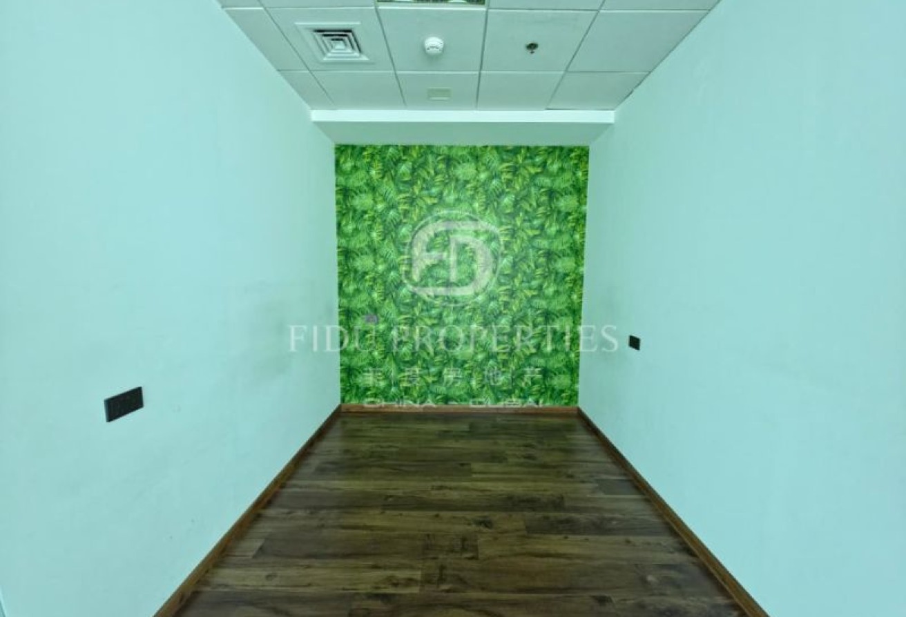 Glass-Partitioned | 7 Parking | Corner Office