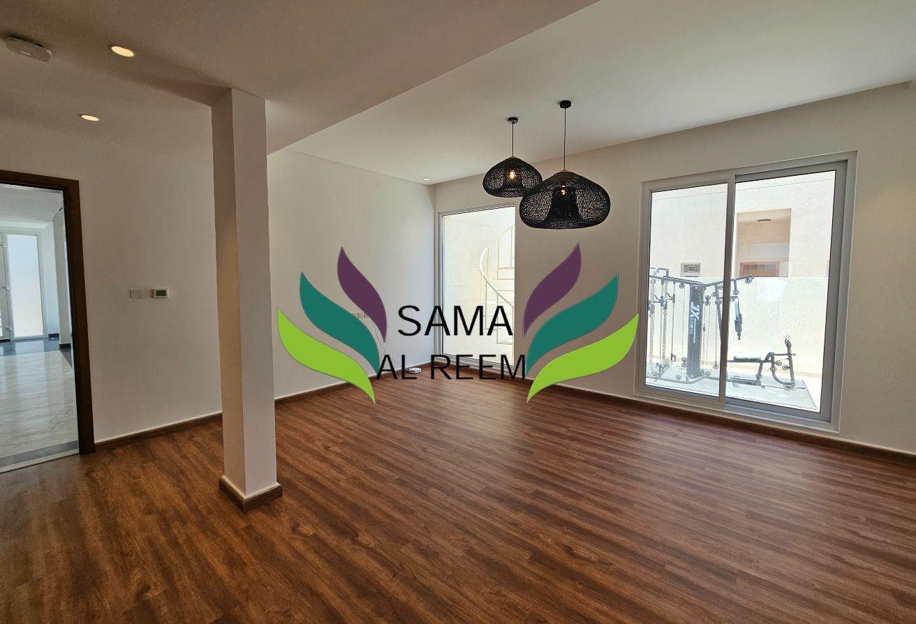 Modern 4BR Villa |Pool |Elevator |Servant Quarters photo 15