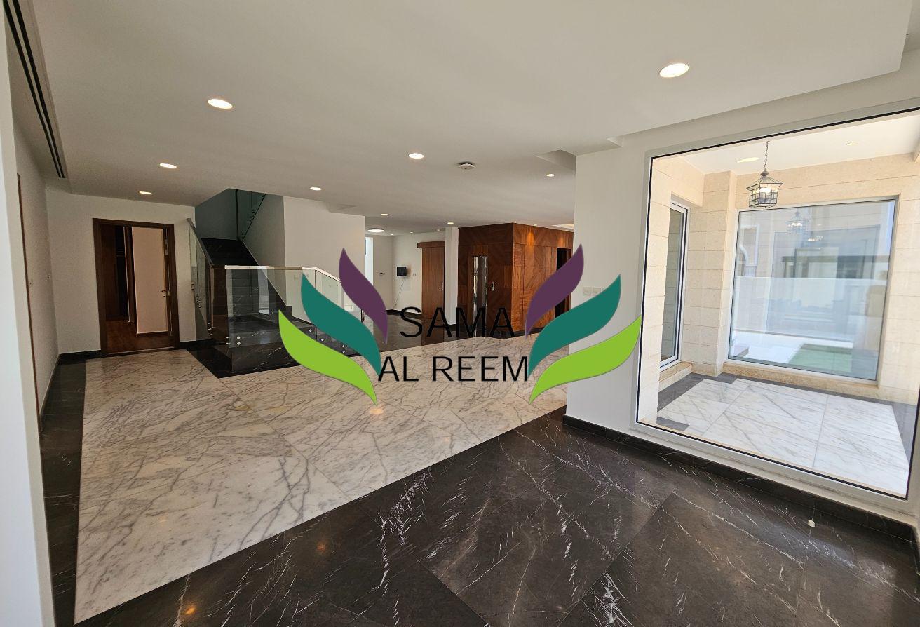 Modern 4BR Villa |Pool |Elevator |Servant Quarters photo 5