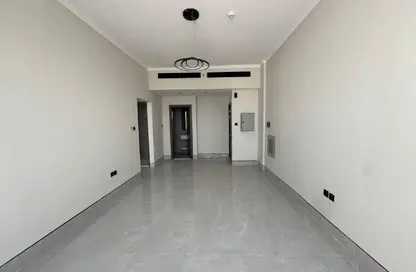 Apartment - 1 Bedroom - 2 Bathrooms for rent in AlFalah - Muwaileh Commercial - Sharjah