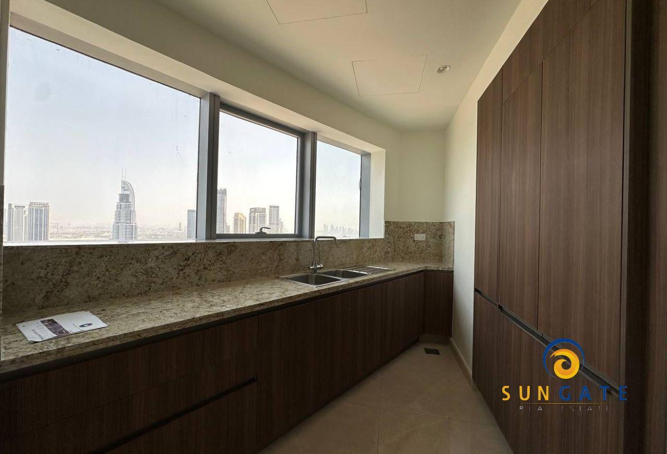 Full Burj and Fountain Views , Brand New Penthouse photo 5