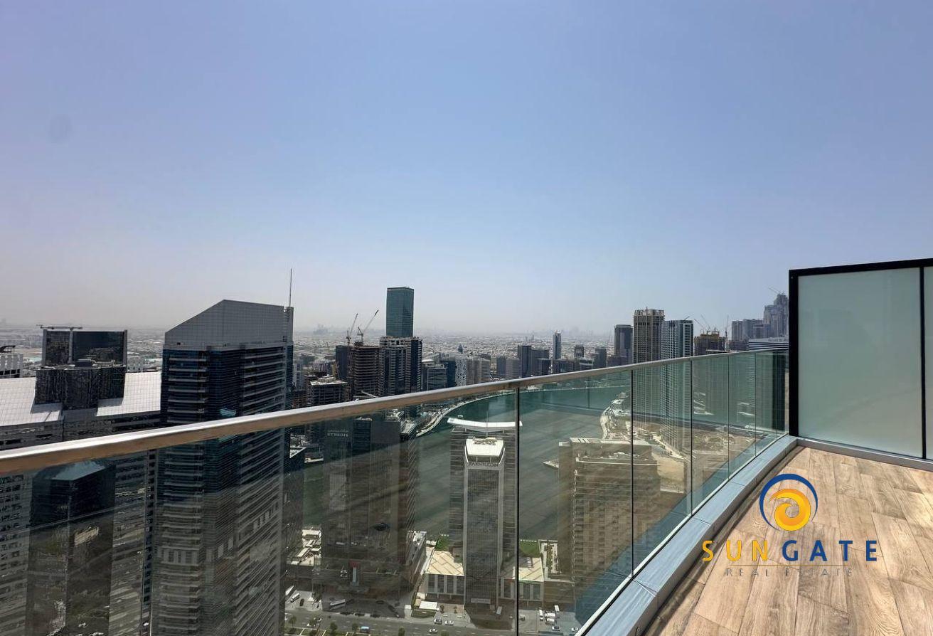 Full Burj and Fountain Views , Brand New Penthouse photo 10