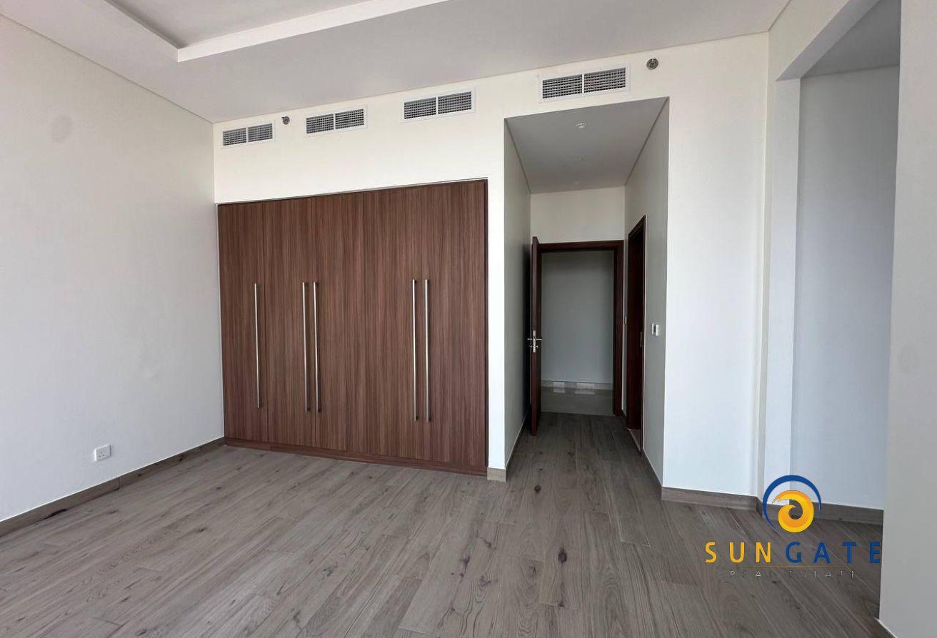 Full Burj and Fountain Views , Brand New Penthouse photo 14