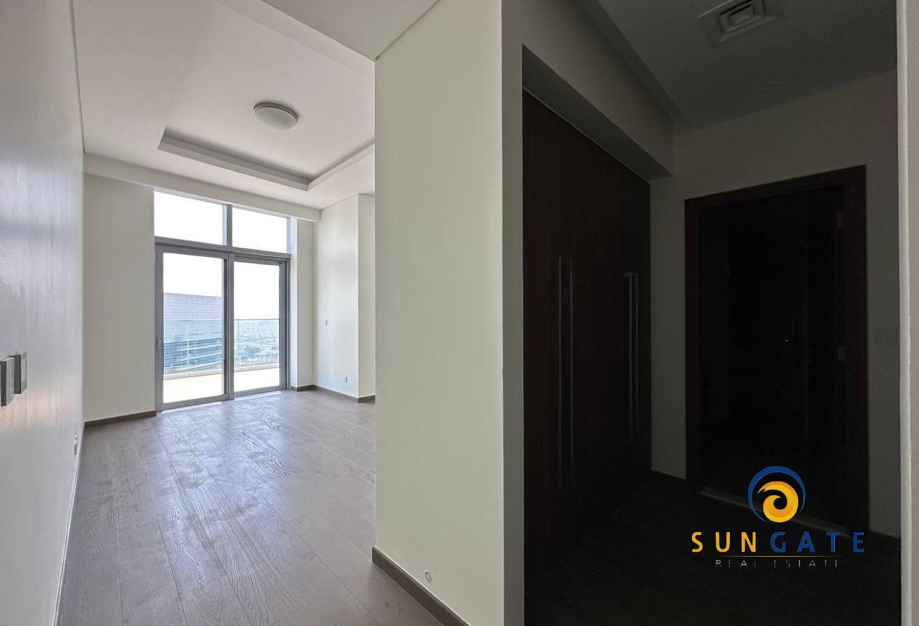 Full Burj and Fountain Views , Brand New Penthouse photo 13