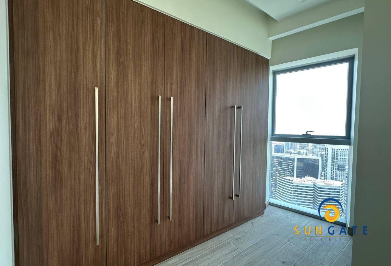 Full Burj and Fountain Views , Brand New Penthouse photo 15
