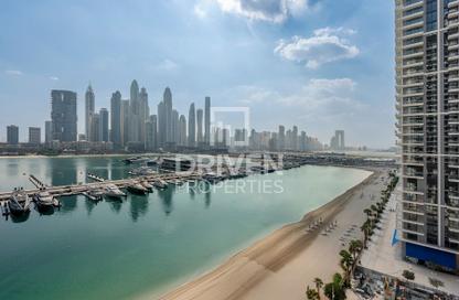 Apartment - 3 Bedrooms - 3 Bathrooms for rent in Palace Beach Residence Tower 1 - Palace Beach Residence - Emaar Beachfront - Dubai Harbour - Dubai