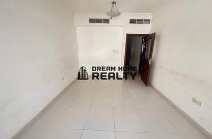 Apartment - 2 Bedrooms - 2 Bathrooms for rent in Al Khan 5 building - Al Khan - Sharjah