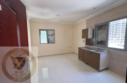 Apartment - Studio - 1 Bathroom for rent in Al Qulaya'ah - Al Sharq - Sharjah