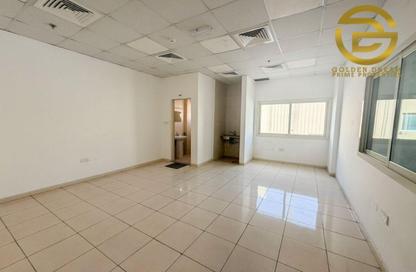 مستودع - استوديو - 1 للايجار في جبل على الصناعية 1 - جبل علي الصناعية - جبل علي - دبي مستودع - استوديو - 1 للايجار في جبل على الصناعية 1 - جبل علي الصناعية - جبل علي - دبي