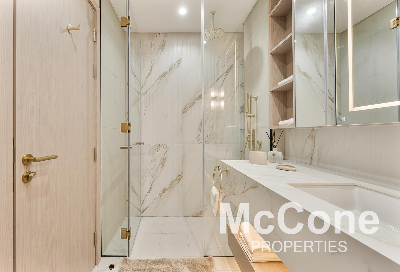 Fully Furnished 1 BR + Study | Bright and Spacious photo 14