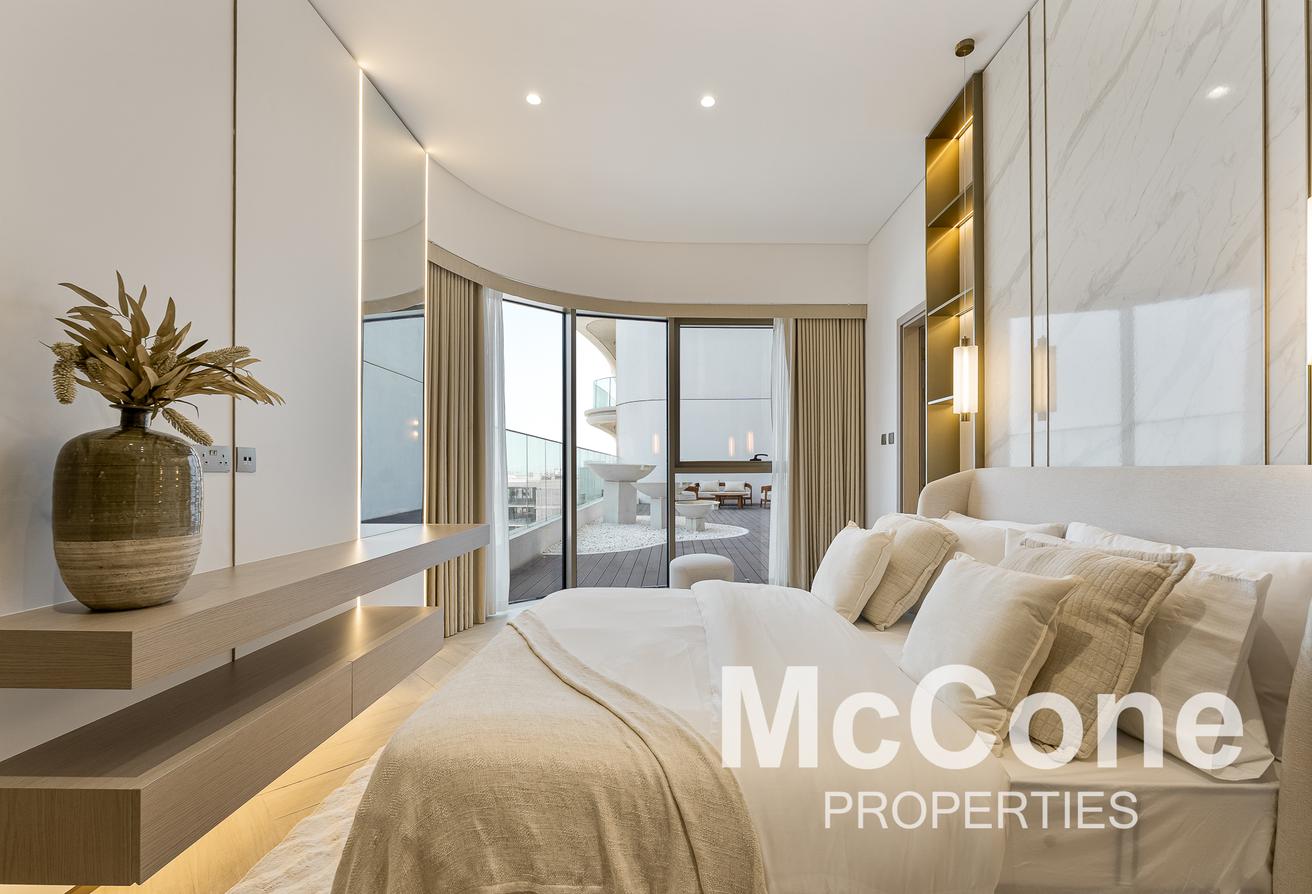 Fully Furnished 1 BR + Study | Bright and Spacious photo 8