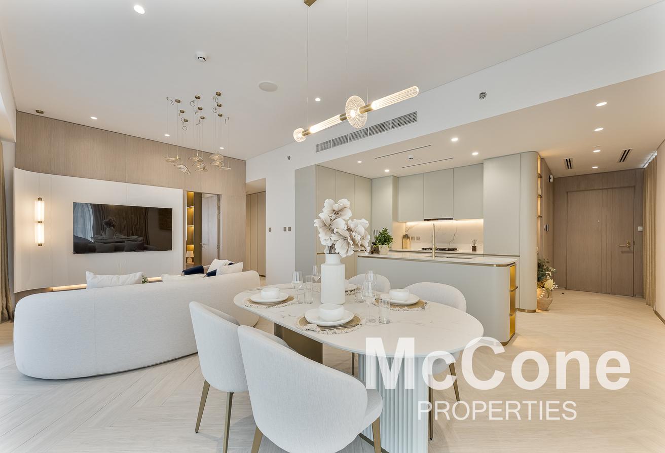 Fully Furnished 1 BR + Study | Bright and Spacious photo 3