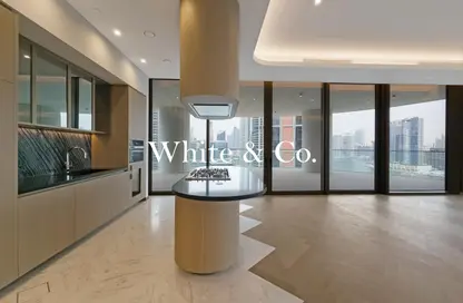 Apartment - 3 Bedrooms - 5 Bathrooms for rent in Jumeirah Living Business Bay - Business Bay - Dubai