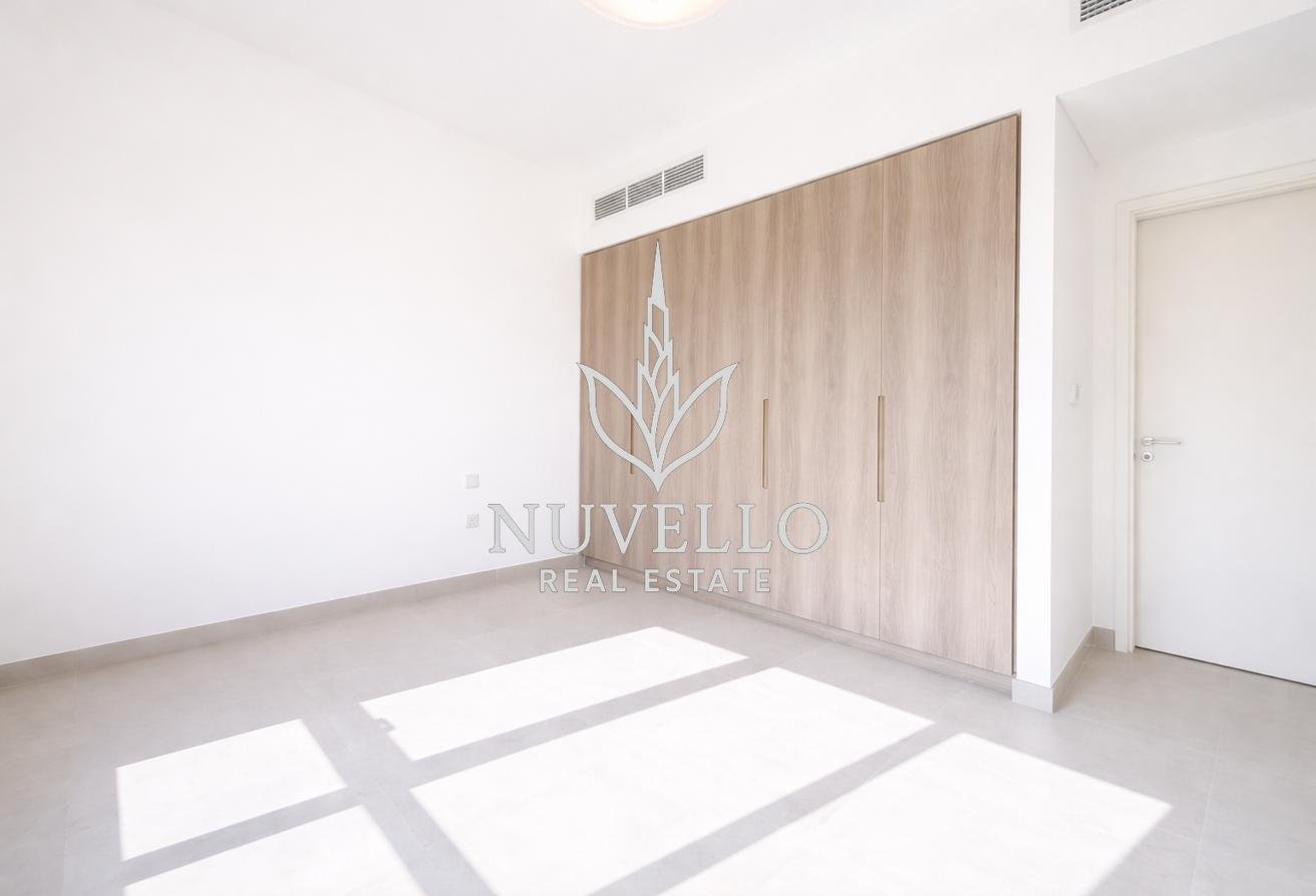Large Plot | Open to Offers | Corner Unit photo 7