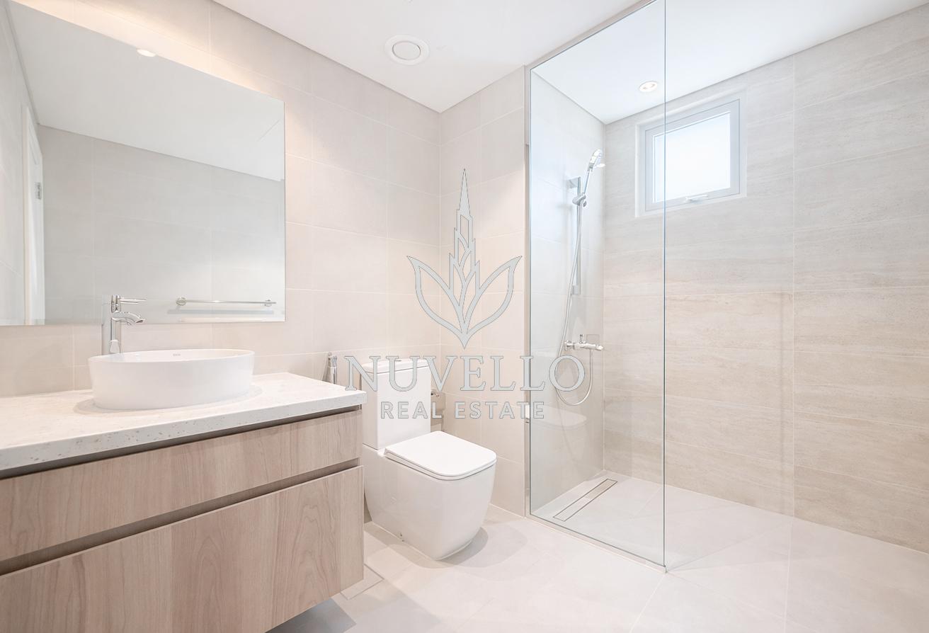 Large Plot | Open to Offers | Corner Unit photo 8