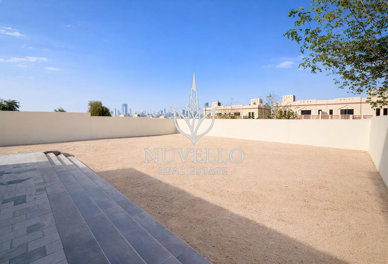 Large Plot | Open to Offers | Corner Unit photo 14