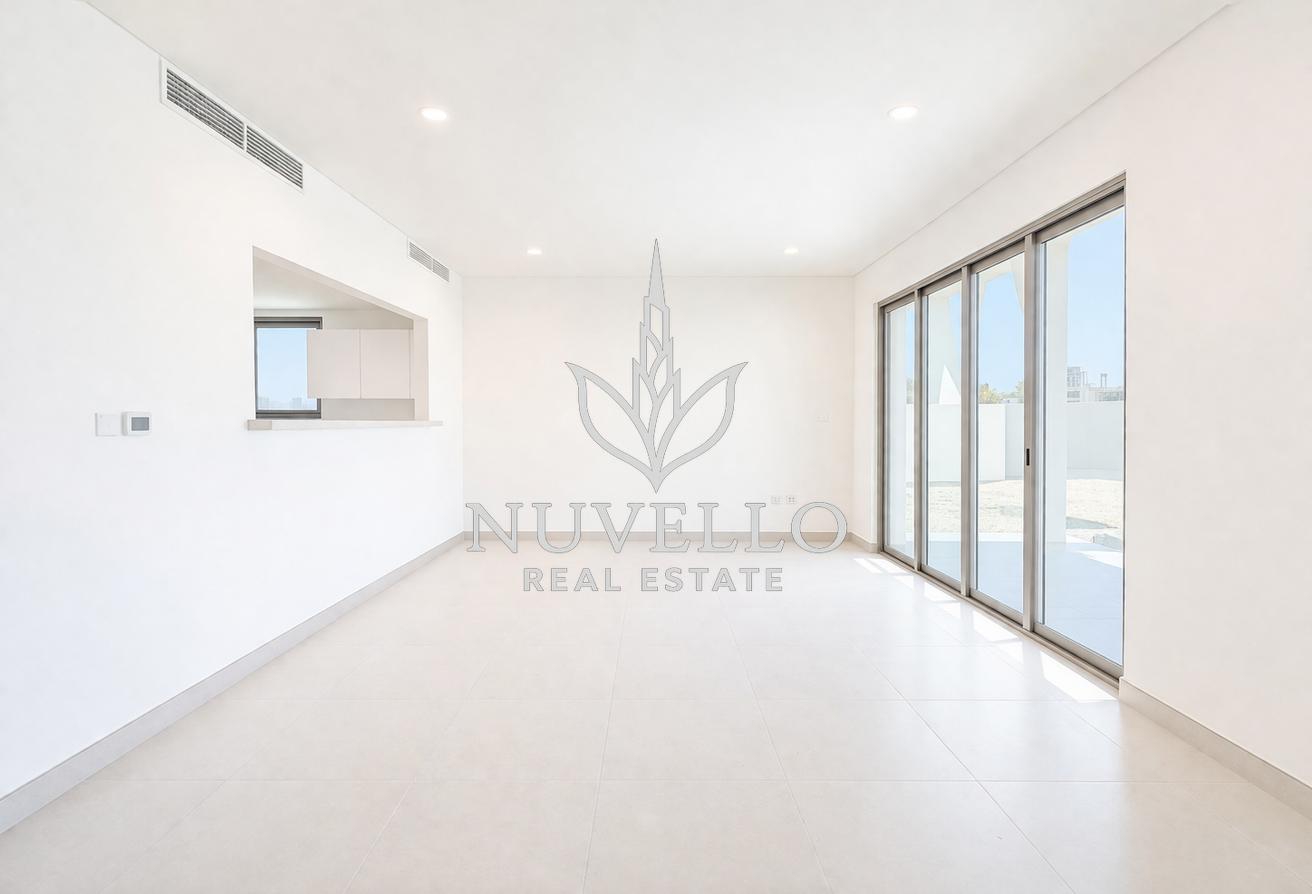 Large Plot | Open to Offers | Corner Unit photo 5