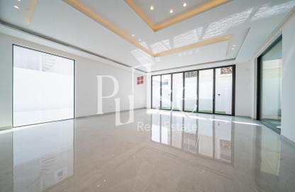 Villa - 5 Bedrooms - 7 Bathrooms for sale in Nad Al Sheba Gardens 1 - Nad Al Sheba Gardens - Nad Al Sheba 1 - Nad Al Sheba - Dubai Villa - 5 Bedrooms - 7 Bathrooms for sale in Nad Al Sheba Gardens 1 - Nad Al Sheba Gardens - Nad Al Sheba 1 - Nad Al Sheba - Dubai