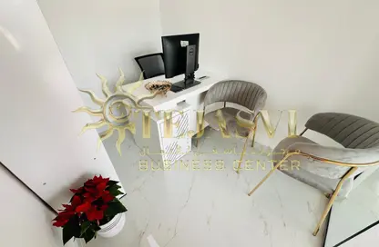 مكتب - غرفة نوم - 1 حمام للايجار في ريم ريزدنسي - الكرامة - دبي