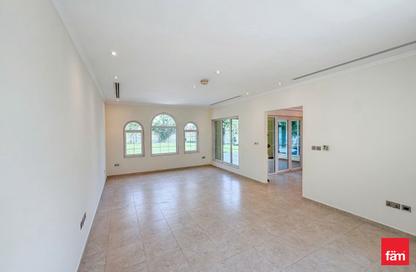 Villa - 3 Bedrooms - 4 Bathrooms for rent in District 5 - Jumeirah Park - Dubai Villa - 3 Bedrooms - 4 Bathrooms for rent in District 5 - Jumeirah Park - Dubai