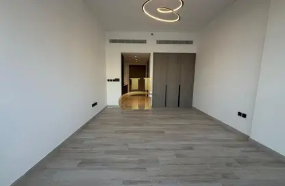 شقة - 1 حمام للايجار في مسكن أكسفورد 2 - الضاحية 10 - قرية جميرا الدائرية - دبي