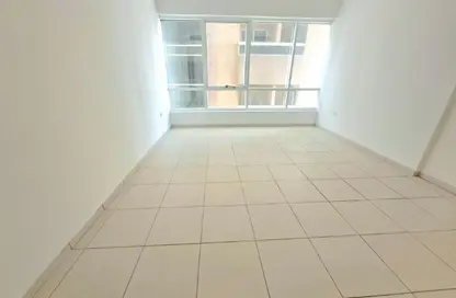 شقة - غرفة نوم - 2 حمامات للايجار في شارع التعاون الجديد - التعاون - الشارقة