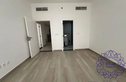 Apartment - 2 Bedrooms - 3 Bathrooms for rent in Valoura Residence - Nad Al Sheba 1 - Nad Al Sheba - Dubai Apartment - 2 Bedrooms - 3 Bathrooms for rent in Valoura Residence - Nad Al Sheba 1 - Nad Al Sheba - Dubai