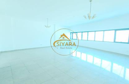 Apartment - 3 Bedrooms - 4 Bathrooms for rent in New Al Taawun Road - Al Taawun - Sharjah