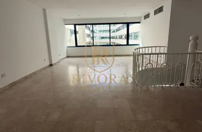 دوبلكس - 3 غرف نوم - 4 حمامات للايجار في مركز الخليج - الرفاعة - بر دبي - دبي