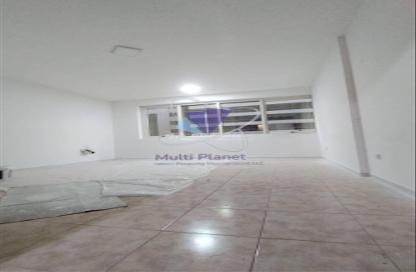 Apartment - 2 Bedrooms - 2 Bathrooms for rent in Tourist Club Area - Abu Dhabi