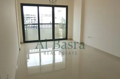 شقة - غرفة نوم - 2 حمامات للايجار في الزاهية - تجارية مويلح - الشارقة