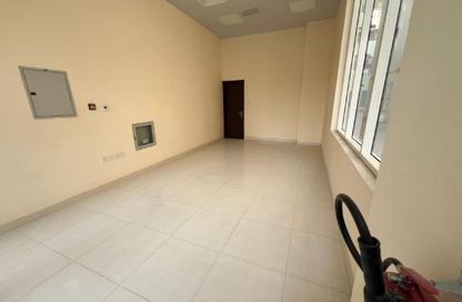 Shop - Studio - 1 Bathroom for rent in Al Nabba - Sharjah