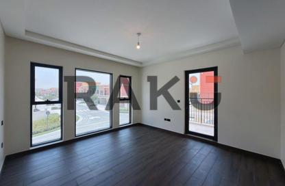 Villa - 5 Bedrooms - 3 Bathrooms for sale in Portofino - Damac Lagoons - Dubai