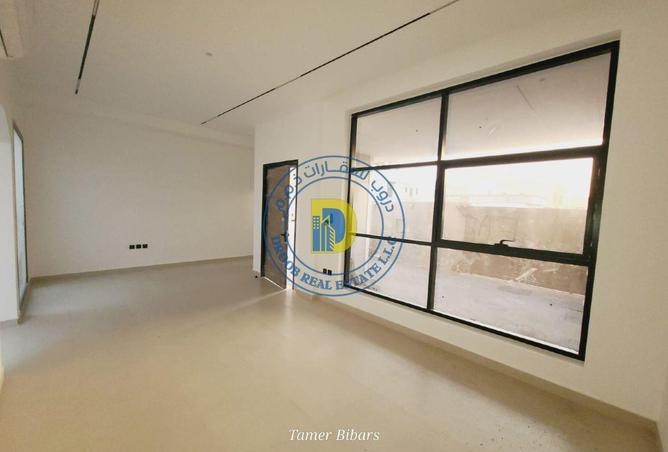 72304675 - Property Image 3