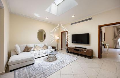 Villa - 4 - 5 for rent in Al Barsha 1 Villas - Al Barsha 1 - Al Barsha - Dubai