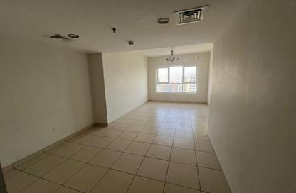 Apartment - 3 Bedrooms - 4 Bathrooms for rent in Al Khan Corniche - Al Khan - Sharjah