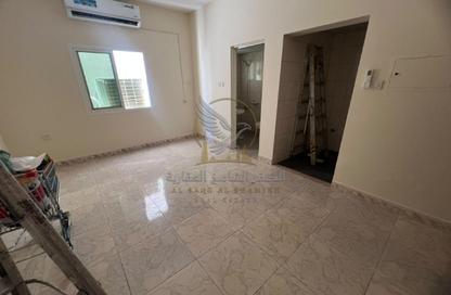 Apartment - Studio - 1 for rent in Al Nabaa Building - Al Naba'ah - Al Sharq - Sharjah Apartment - Studio - 1 for rent in Al Nabaa Building - Al Naba'ah - Al Sharq - Sharjah