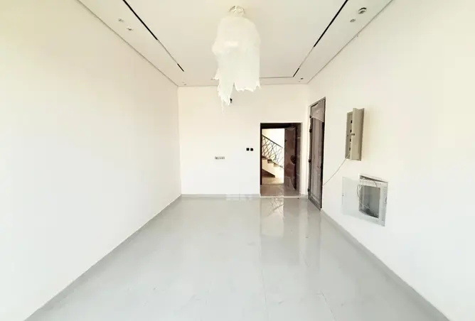 130243997 - Property Image 2