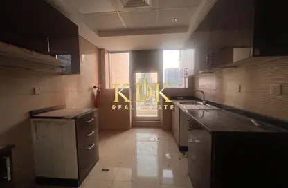 Apartment - 2 Bedrooms - 3 Bathrooms for rent in Royal JVC Building - District 10 - Jumeirah Village Circle - Dubai