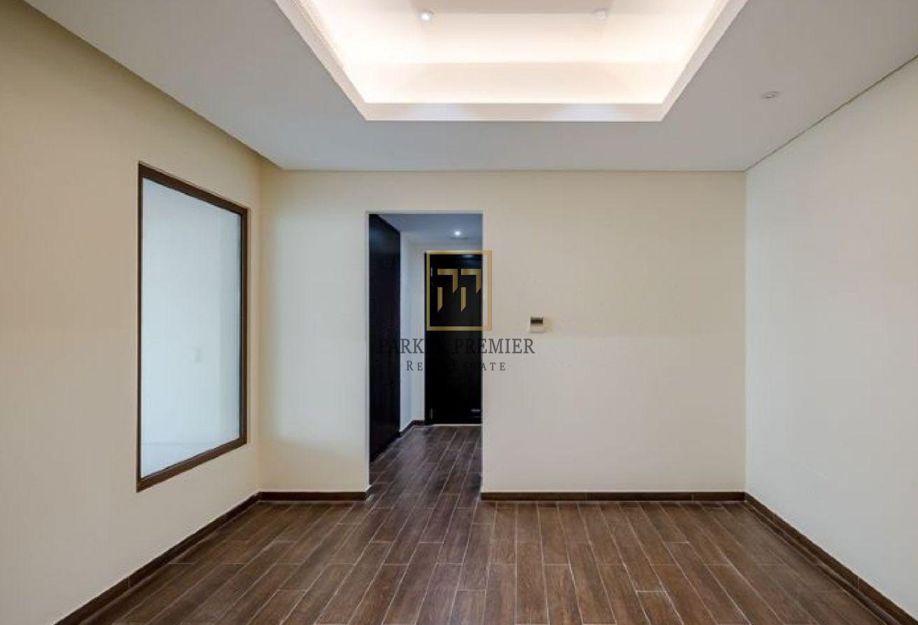 4BR + Maids | White Goods | Middle Unit | Rooftop photo 14