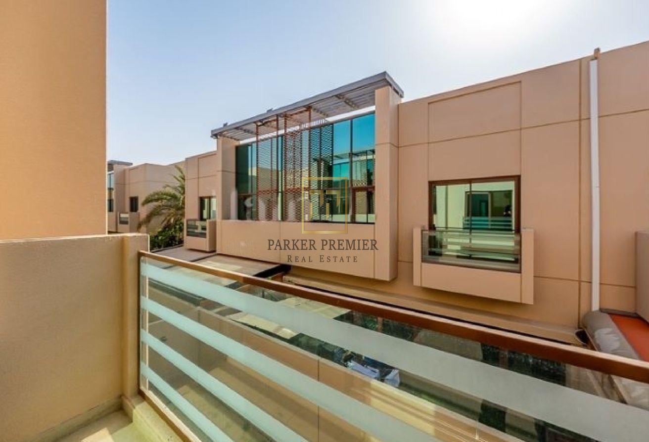 4BR + Maids | White Goods | Middle Unit | Rooftop photo 8