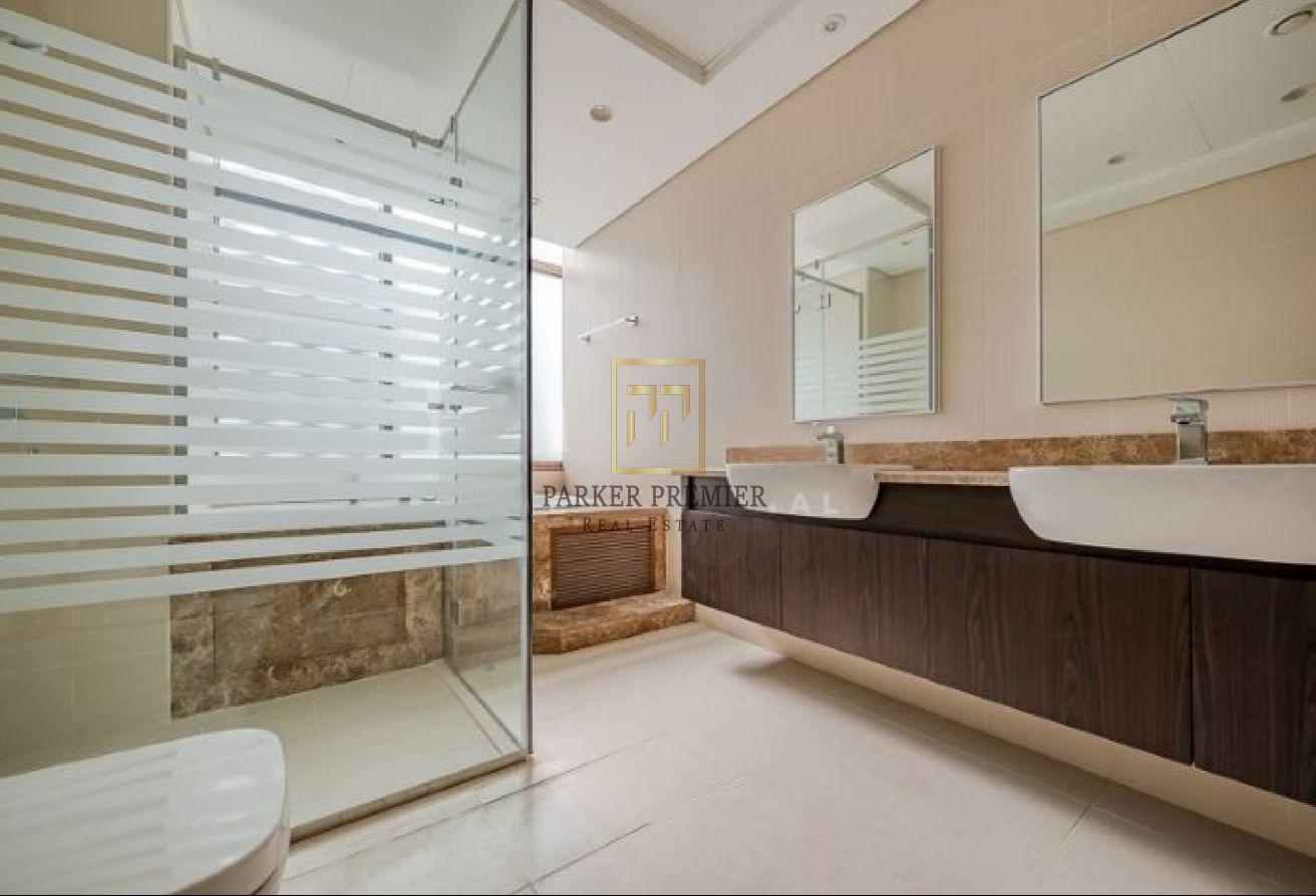 4BR + Maids | White Goods | Middle Unit | Rooftop photo 19