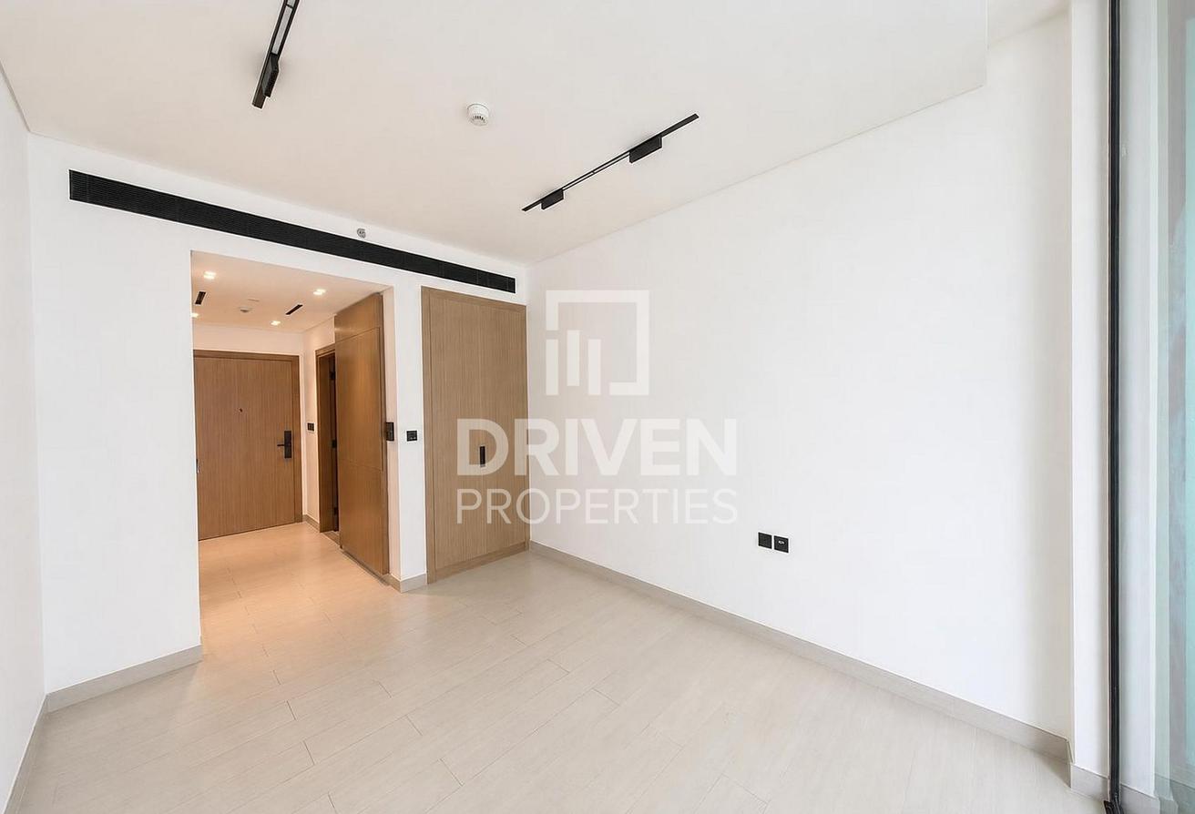 Modern Layout | Boulevard View | Prime Amenities photo 6