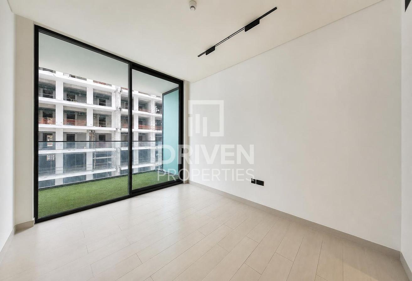 Modern Layout | Boulevard View | Prime Amenities photo 2