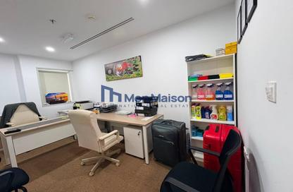 Business Centre - Studio - 2 Bathrooms for rent in Al Warsan Building - Barsha Heights (Tecom) - Dubai