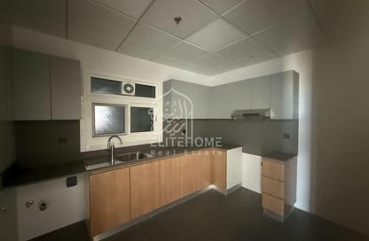 Apartment - 1 Bedroom - 2 Bathrooms for rent in La Plage Tower - Al Mamzar - Sharjah - Sharjah
