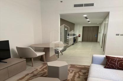 Apartment - Studio - 1 for rent in Views A - Yas Golf Collection - Yas Island - Abu Dhabi
